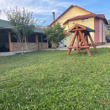 Pensiunea Colt De Rai Corbi Esterno foto