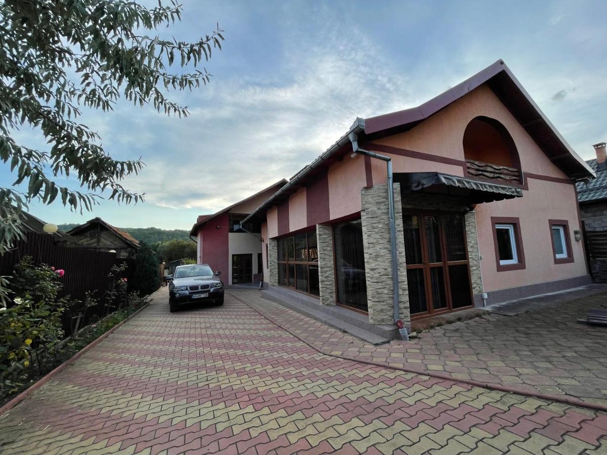 Pensiunea Colt De Rai Corbi Esterno foto