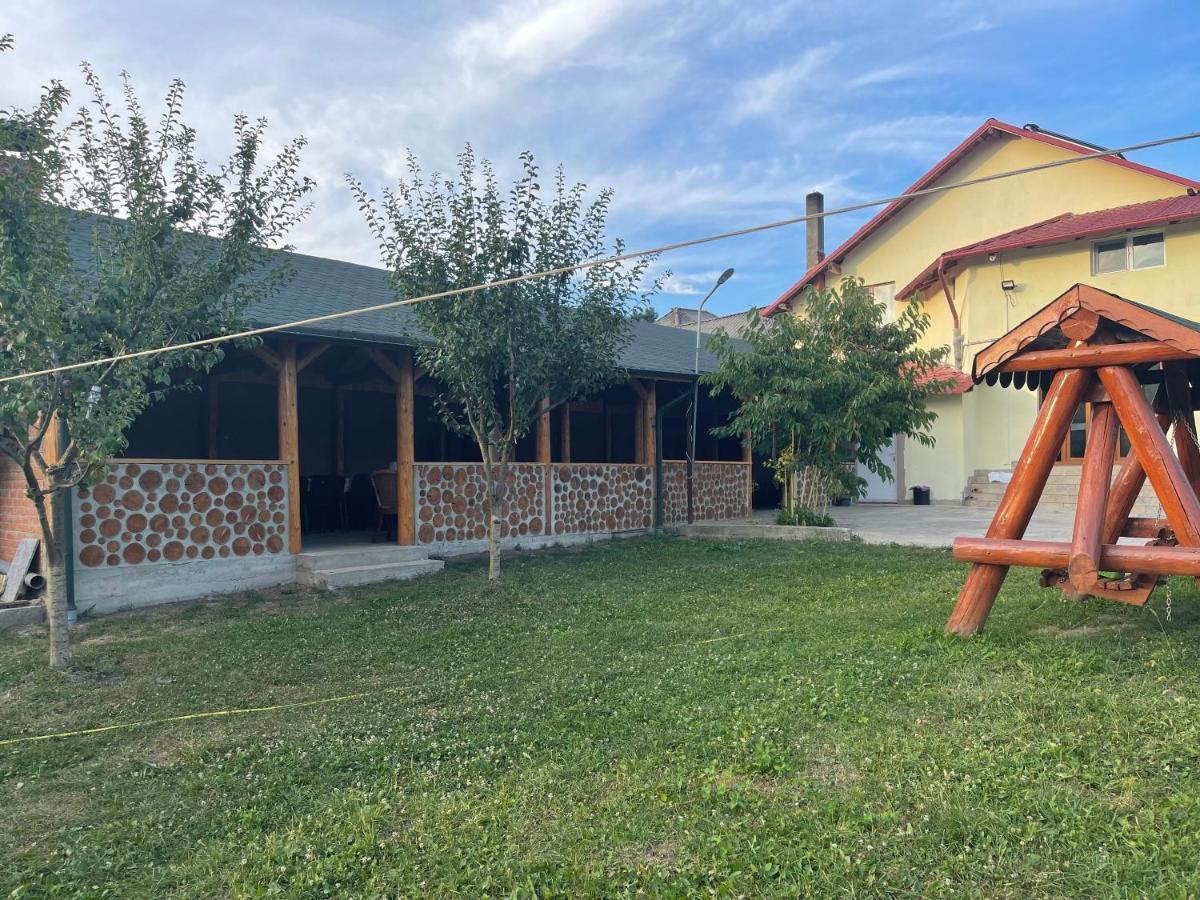 Pensiunea Colt De Rai Corbi Esterno foto