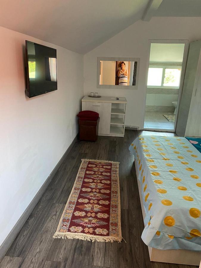 Pensiunea Colt De Rai Corbi Esterno foto